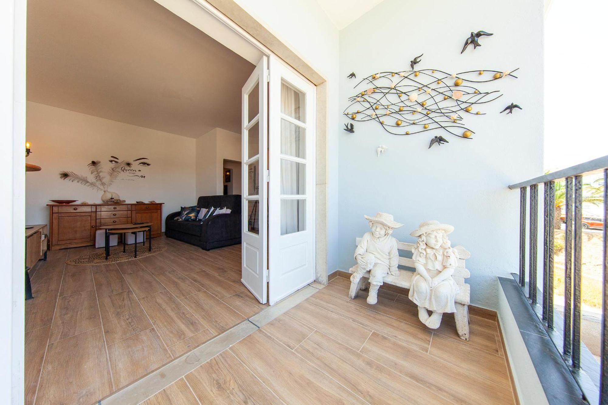 Appartement C01 - Trindade 3 Bed Flat In *